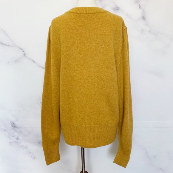 SOLD Madewell Westgate V-Neck Sweater in Coziest Yarn - Picture 8 of 14